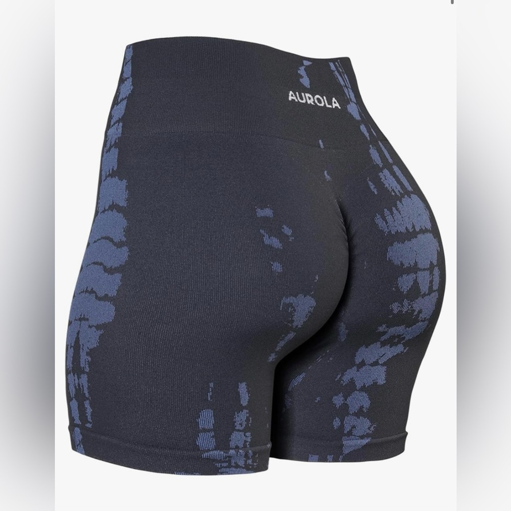 Aurola Shorts